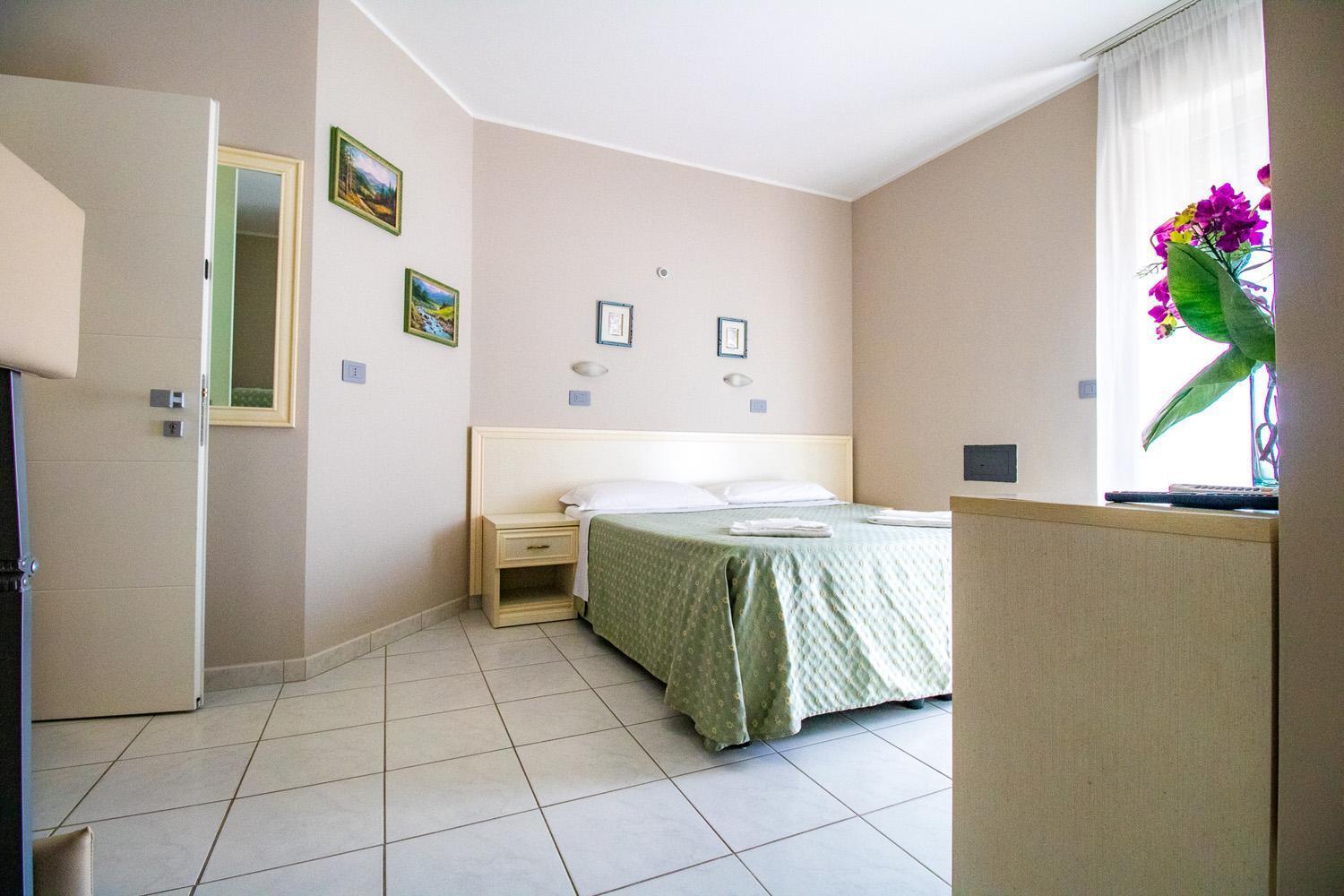 Di Matteo Hotel Розето-дельи-Абруцци Экстерьер фото
