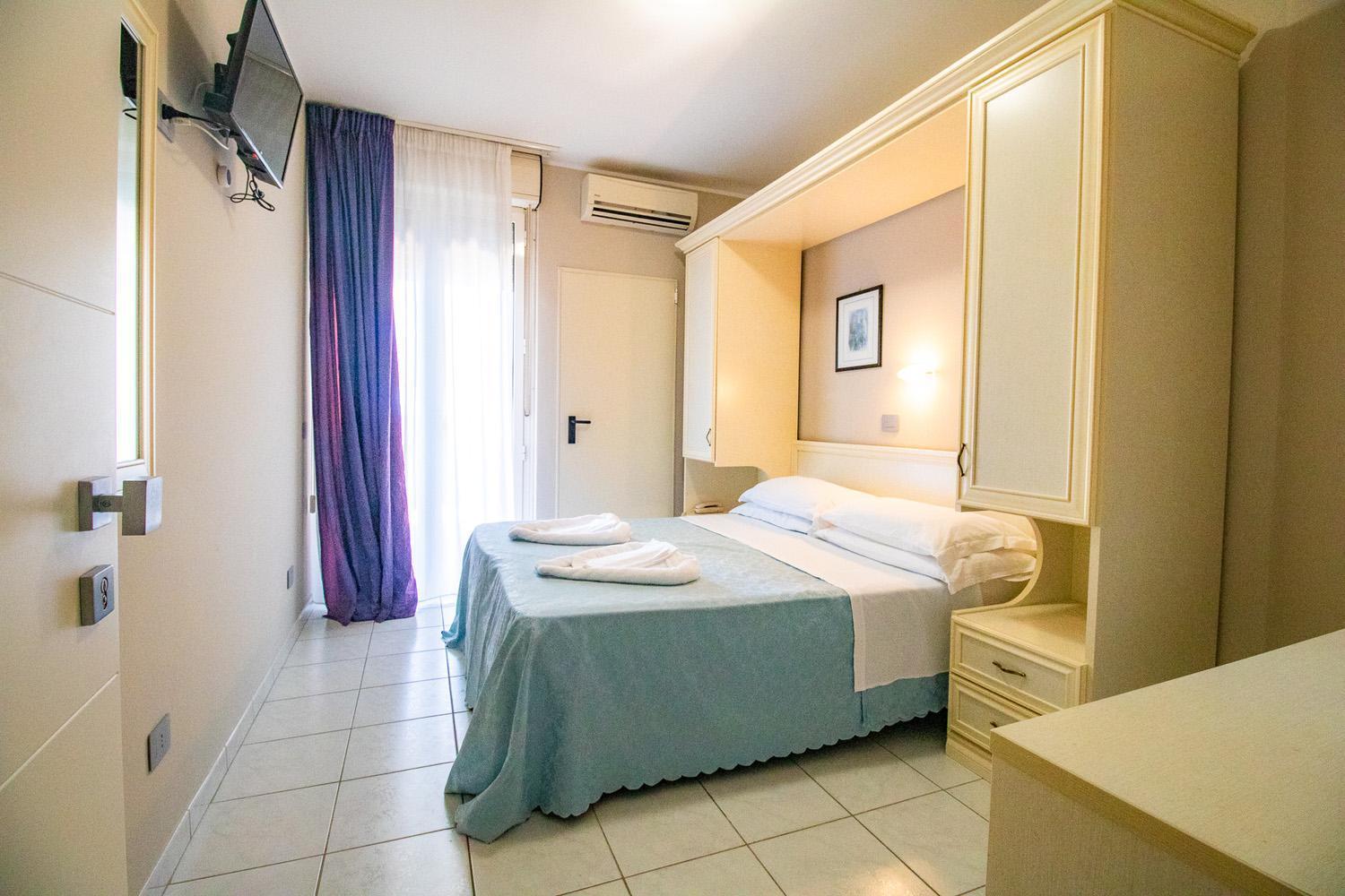 Di Matteo Hotel Розето-дельи-Абруцци Экстерьер фото