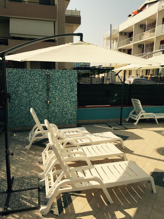 Di Matteo Hotel Розето-дельи-Абруцци Экстерьер фото